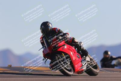 media/Nov-06-2023-Moto Forza (Mon) [[ce023d0744]]/3-Intermediate Group/Session 5 (Turn 9)/